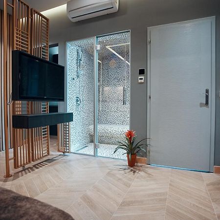 Monza Mirror Apartment Kikinda エクステリア 写真