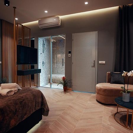 Monza Mirror Apartment Kikinda エクステリア 写真