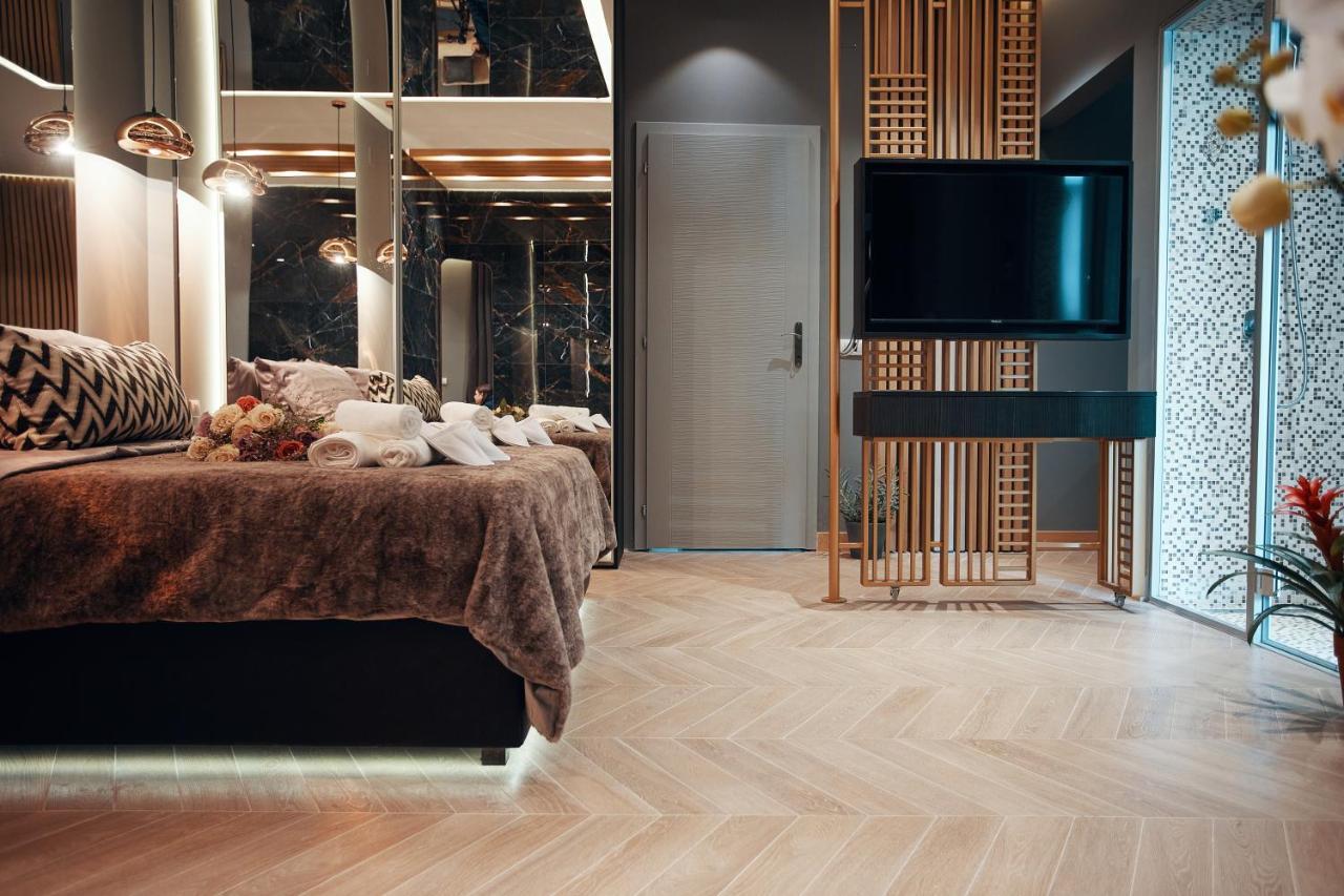 Monza Mirror Apartment Kikinda エクステリア 写真