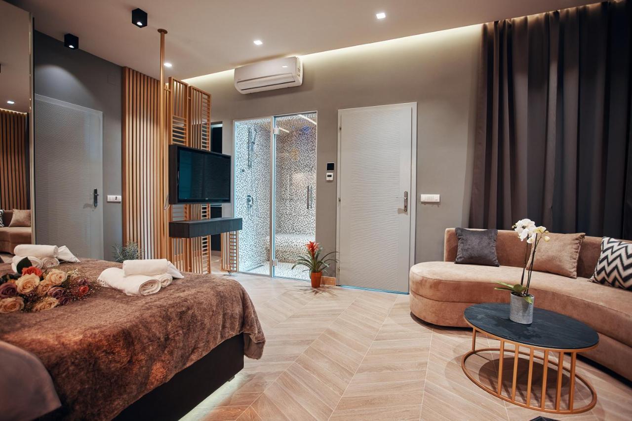 Monza Mirror Apartment Kikinda エクステリア 写真